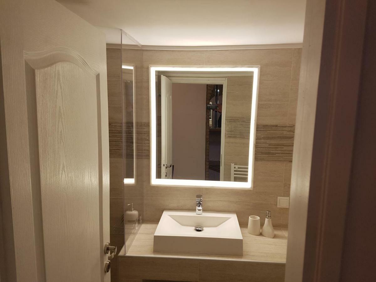 John Beauty 50M2, Metro And Acropolis 5' Apartment เอเธนส์ ภายนอก รูปภาพ